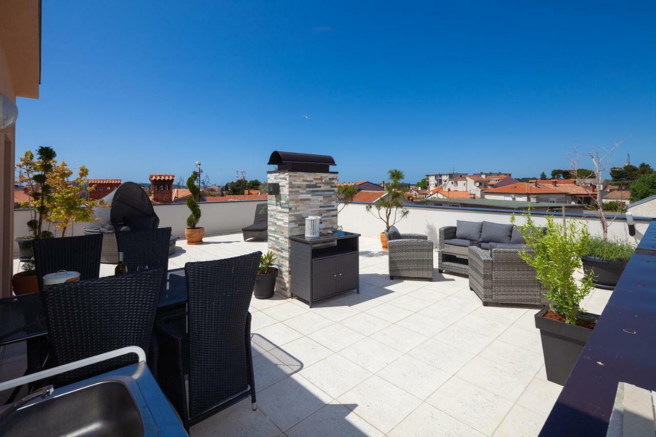 Luxury Apartment With Private Rooftop Terrace Πούλα Εξωτερικό φωτογραφία