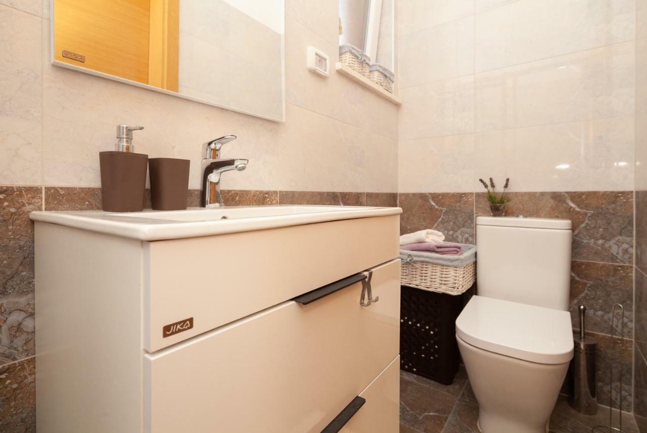 Luxury Apartment With Private Rooftop Terrace Πούλα Εξωτερικό φωτογραφία