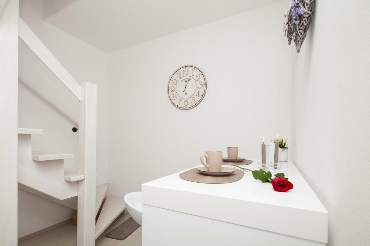 Luxury Apartment With Private Rooftop Terrace Πούλα Εξωτερικό φωτογραφία