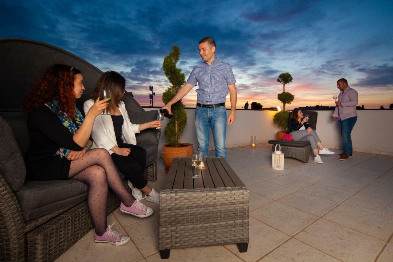 Luxury Apartment With Private Rooftop Terrace Πούλα Εξωτερικό φωτογραφία